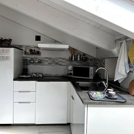 The Sweet Attic Room - De Vivo Realty Meta Di Sorrento Dış mekan fotoğraf